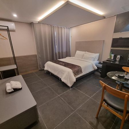 Yeoubi Hotel Jinju Luaran gambar