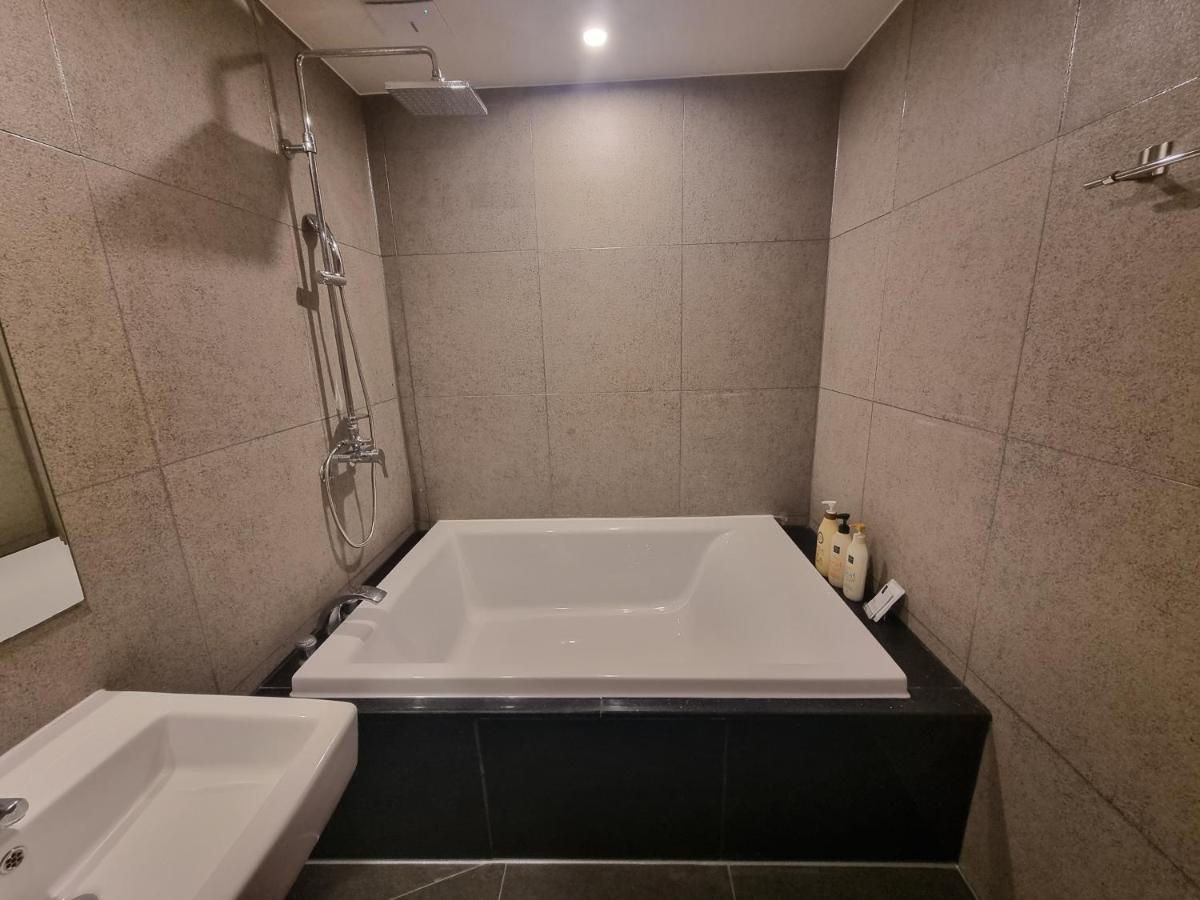 Yeoubi Hotel Jinju Luaran gambar