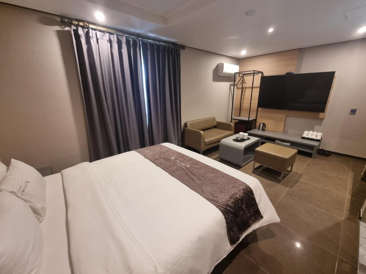 Yeoubi Hotel Jinju Luaran gambar